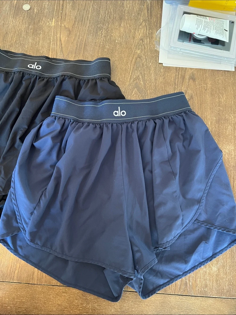 ALO Yoga Navy and Black Athletic Shorts Set - Picture 2 of 8